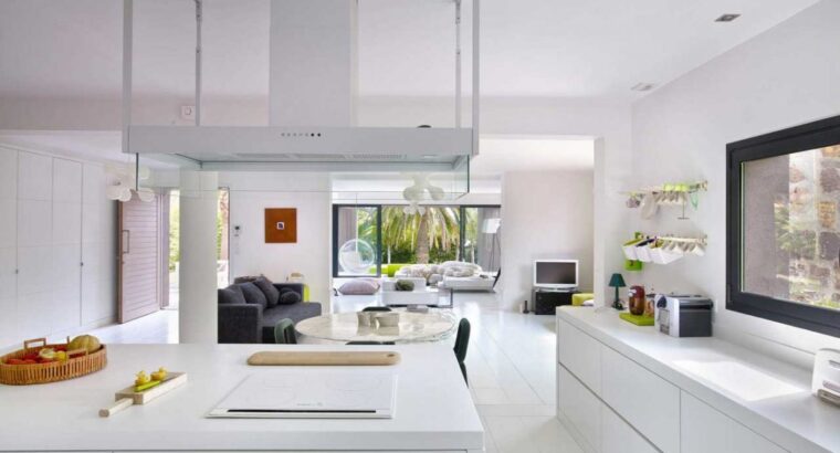 Mansion with Private Pool and Landscaped Garden